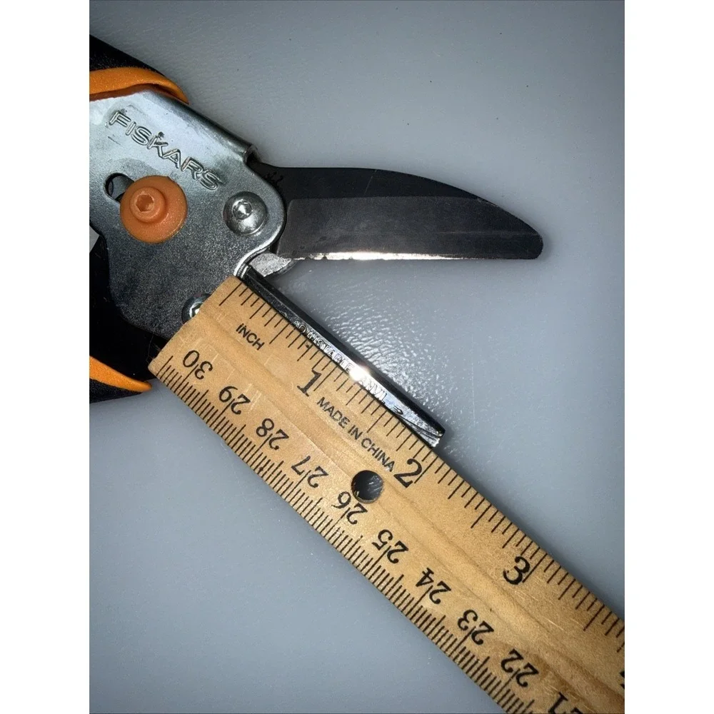 Fiskars Adjustable Anvil Pruning Shears Garden Clippers GroundSteel Blade EA0525